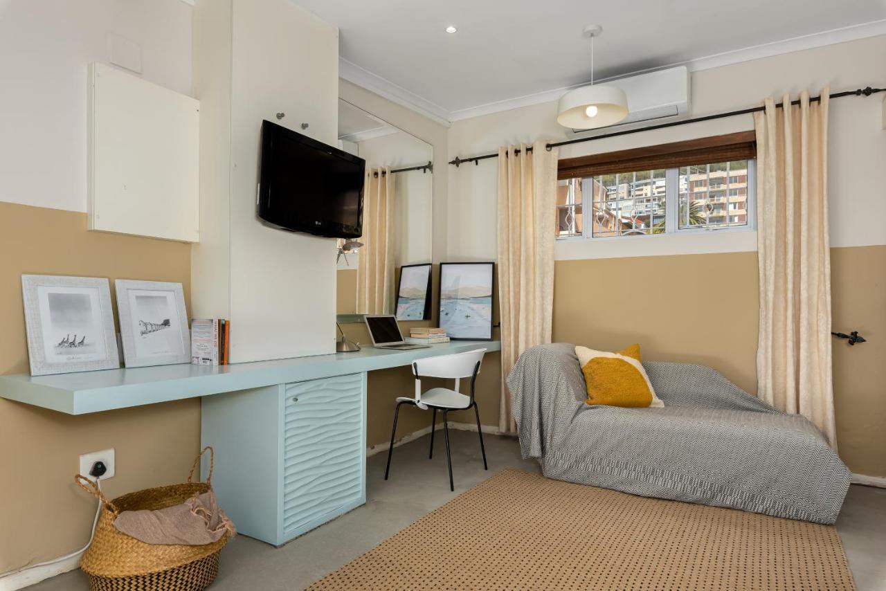 Neighbourgood Hill Hotel