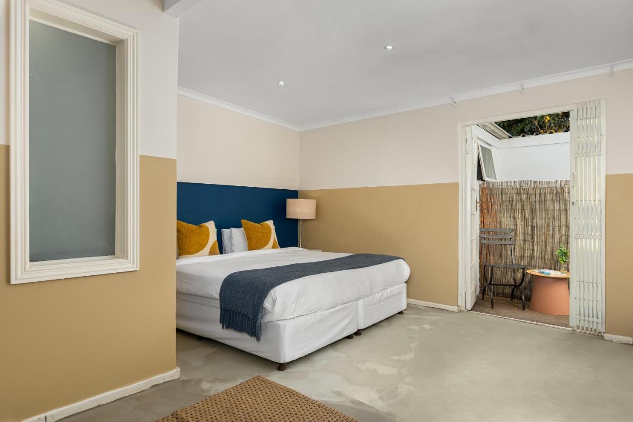 Neighbourgood Hill Hotel